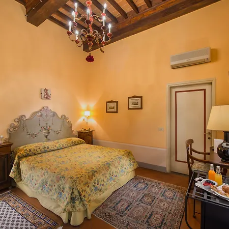 圣米歇尔酒店 酒店