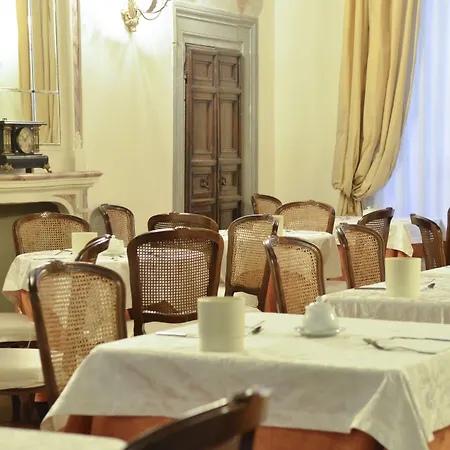 圣米歇尔酒店 哥尔顿