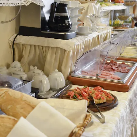 圣米歇尔酒店 哥尔顿